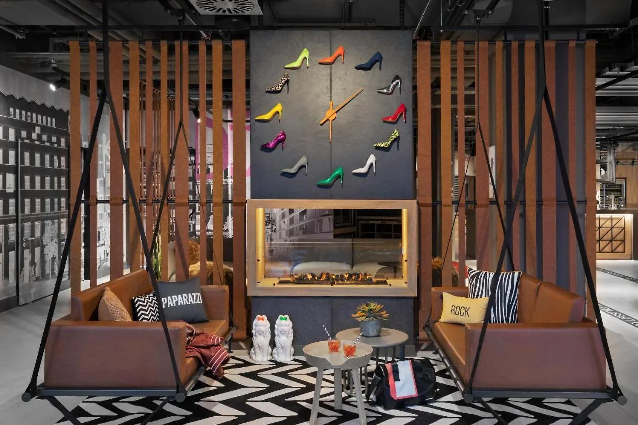 Moxy Duesseldorf City 3*, Düsseldorf Tyskland