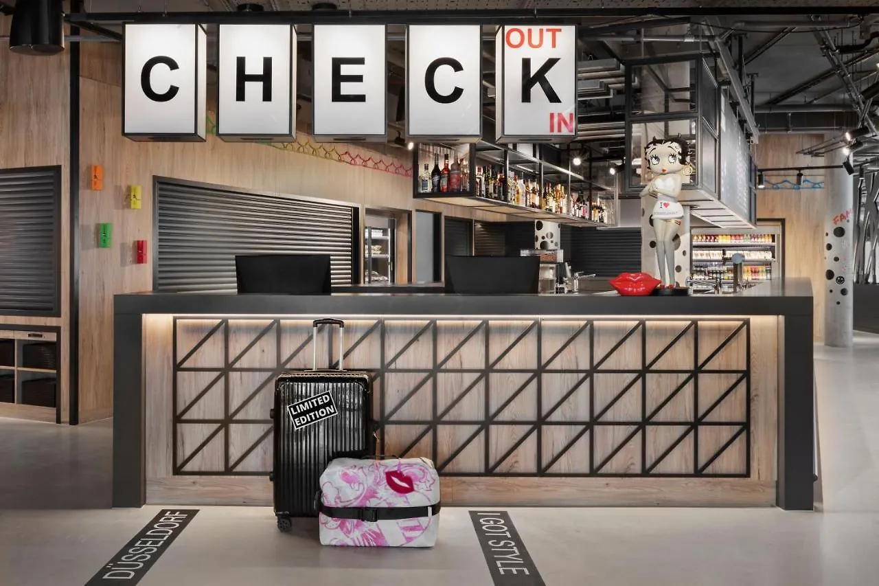 *** Hotell Moxy Duesseldorf City Tyskland